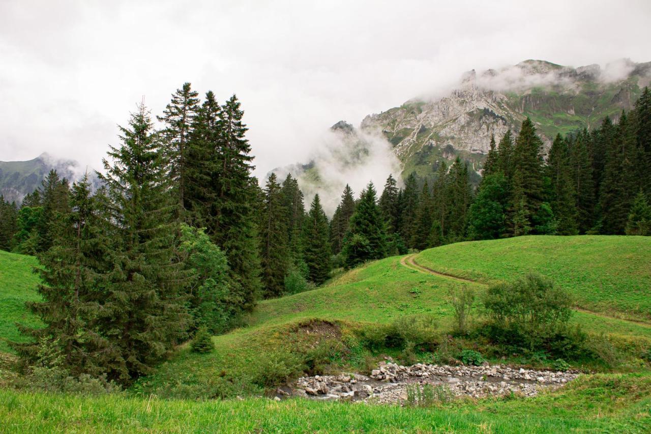 Готель Berggasthaus Gitschenen Isenthal Екстер'єр фото